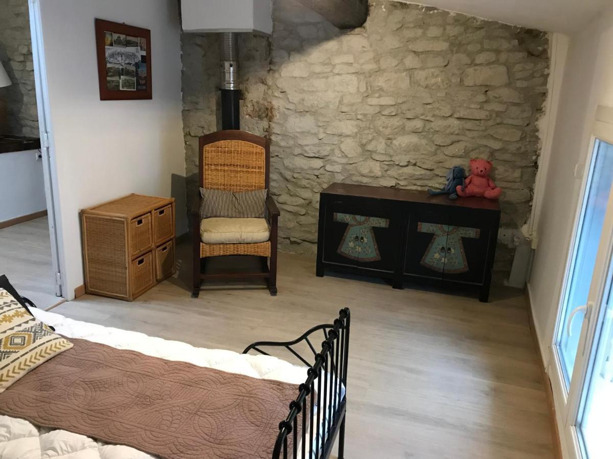 Le Grenier De Manee Villa Villemoustaussou Bagian luar foto