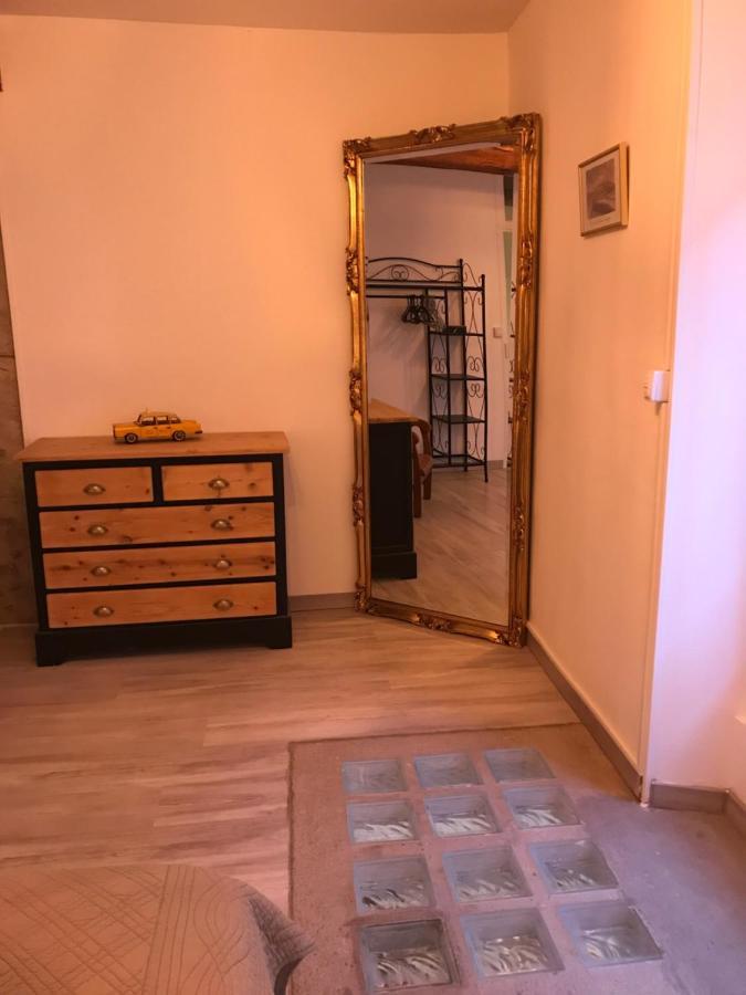 Le Grenier De Manee Villa Villemoustaussou Bagian luar foto